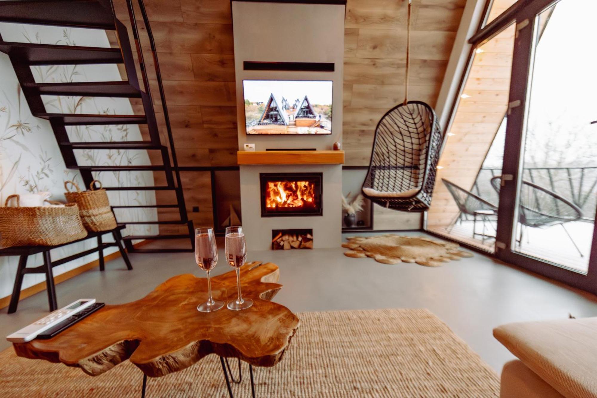 A-By The Lake - Private A Frame Villas Caciulati Exteriör bild